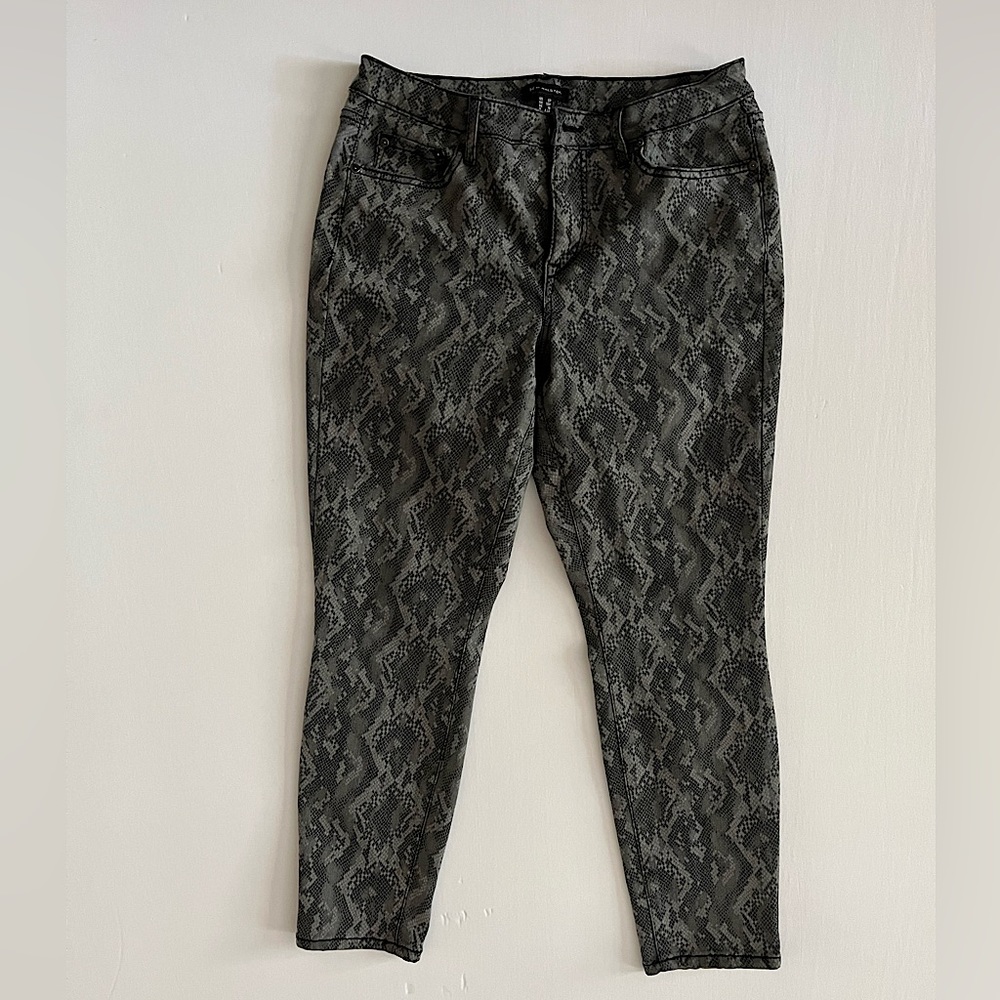 H by Halston - Snake Print Pants